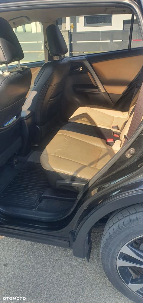 Toyota RAV4 2.0 D-4D Prestige - 9