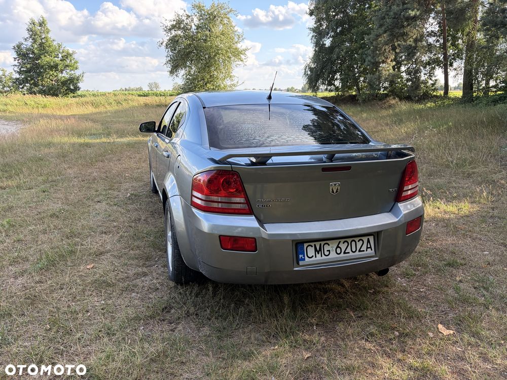 Dodge Avenger - 4
