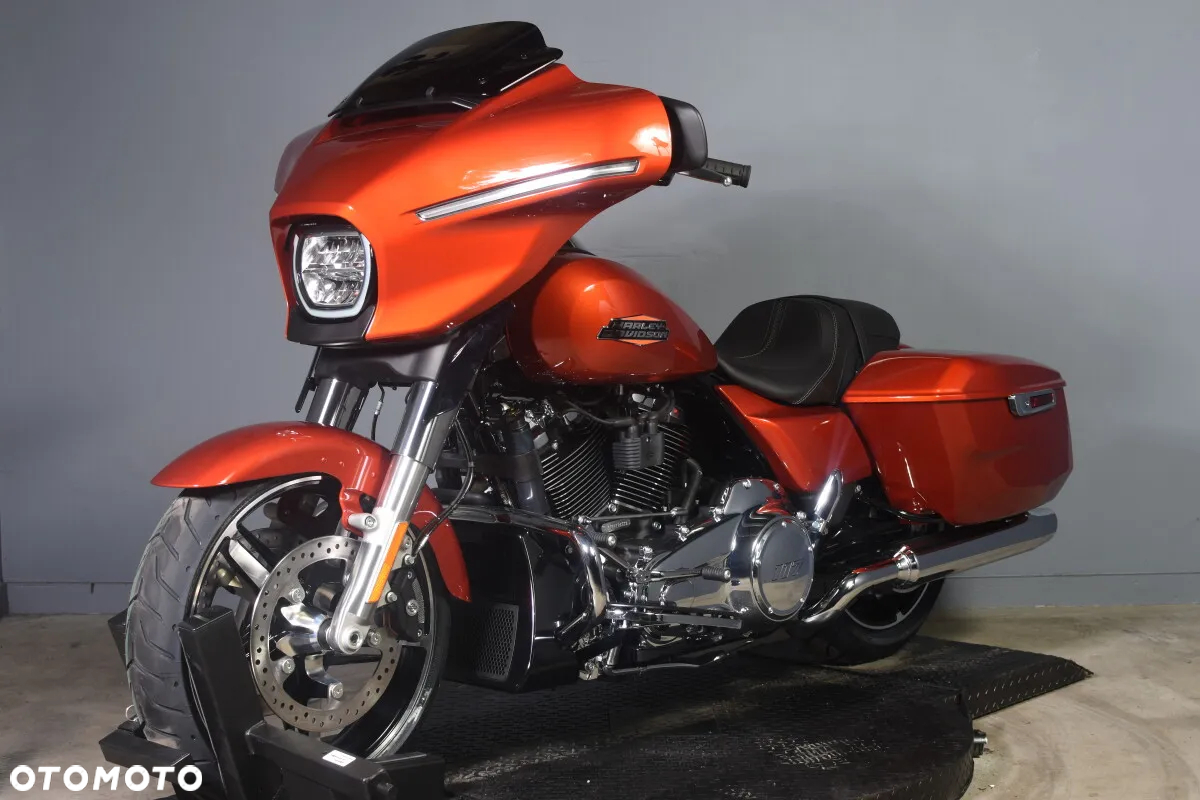 Harley-Davidson Touring Street Glide - 3