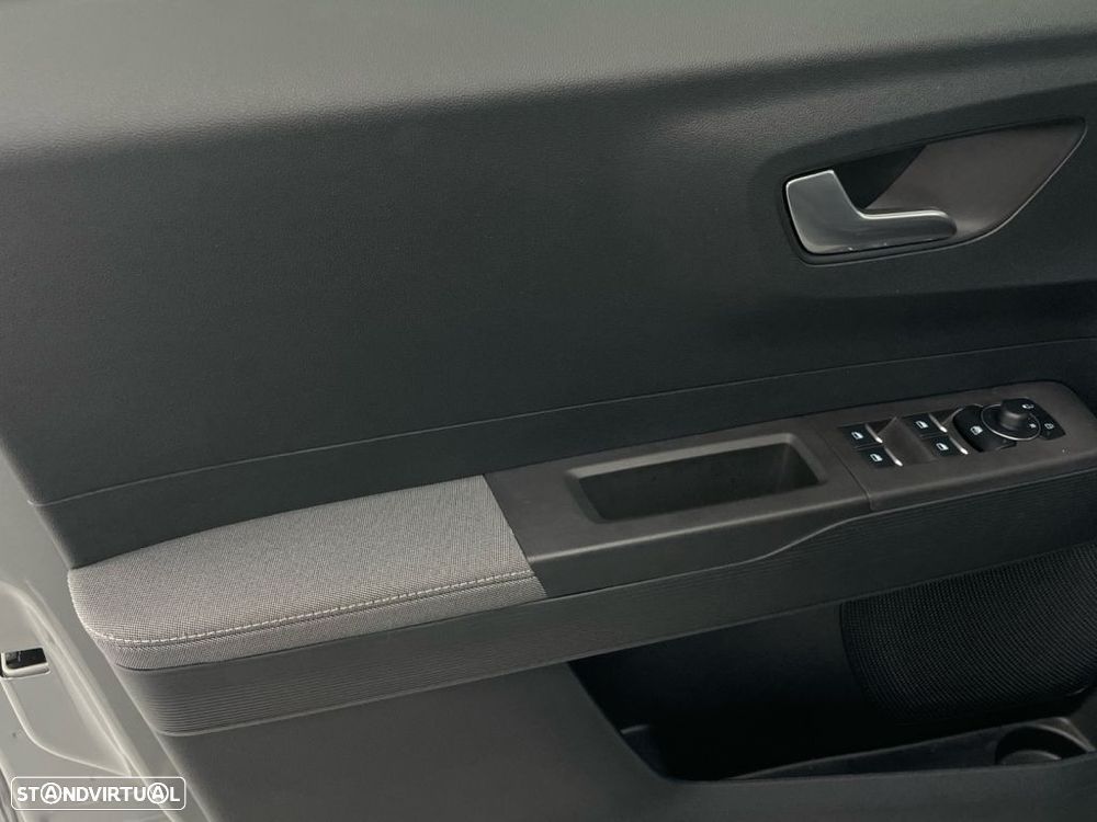 Ford Tourneo Courier 1.0 EcoBoost Titanium - 17