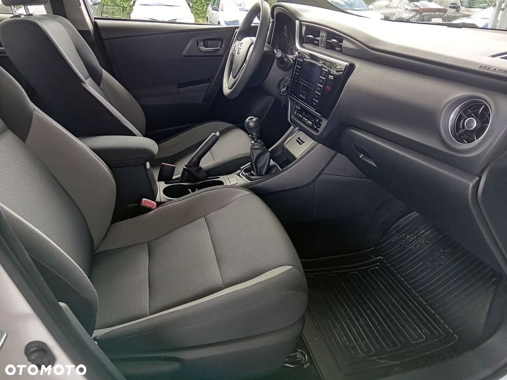 Toyota Auris 1.6 Active - 6