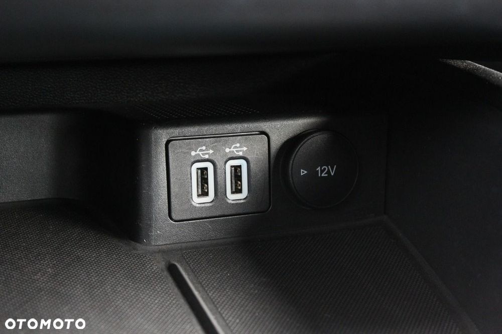 Ford Focus 1.0 EcoBoost Connected - 27