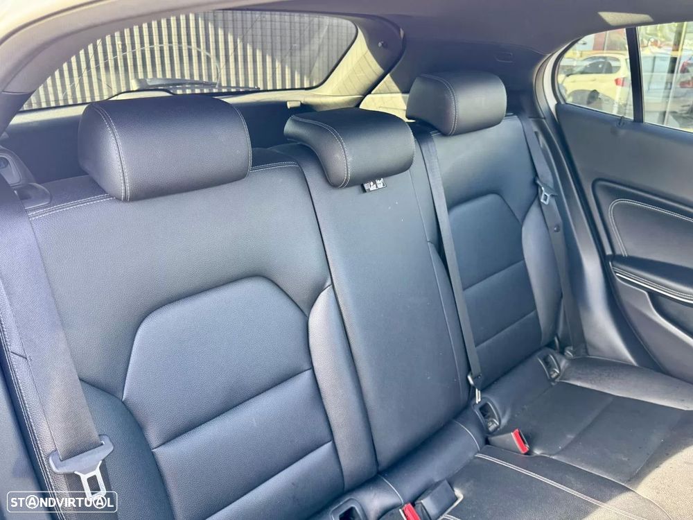 Mercedes-Benz GLA 180 CDI Urban Aut. - 13