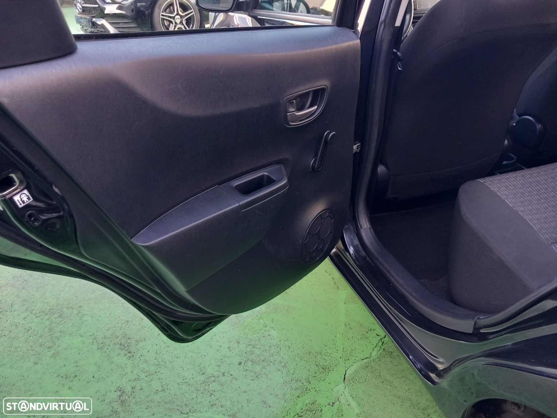 Toyota Yaris 1.0 VVT-i Comfort+P.Style +Navi - 20