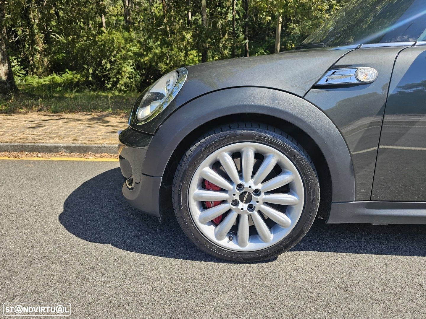MINI Cabrio John Cooper Works - 4