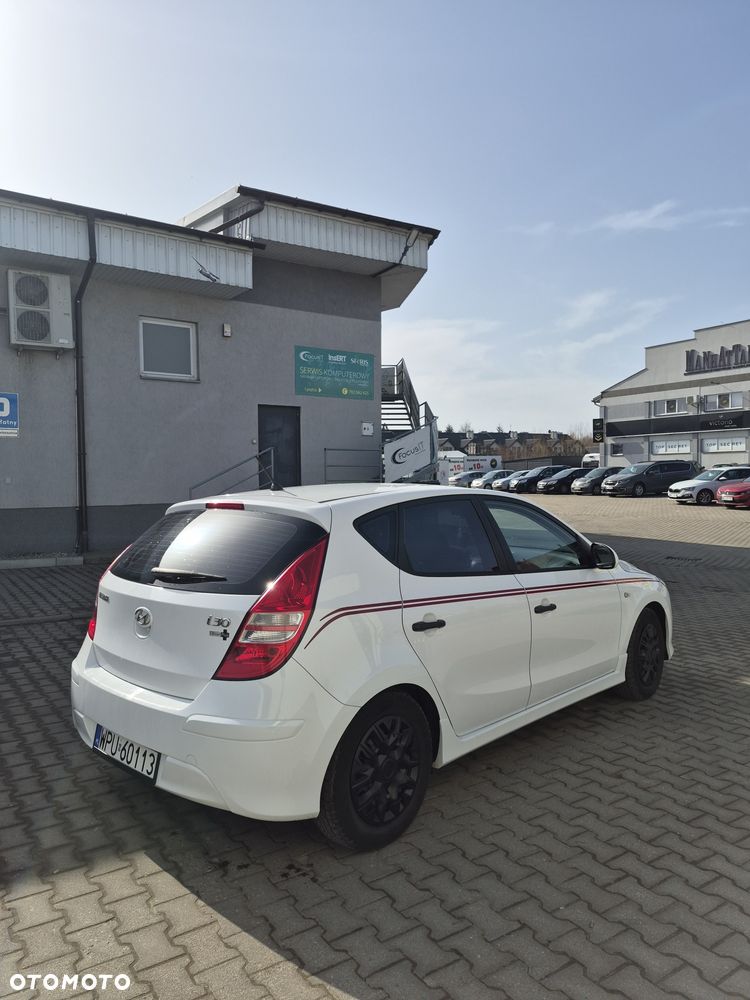 Hyundai I30 2010 photo 2