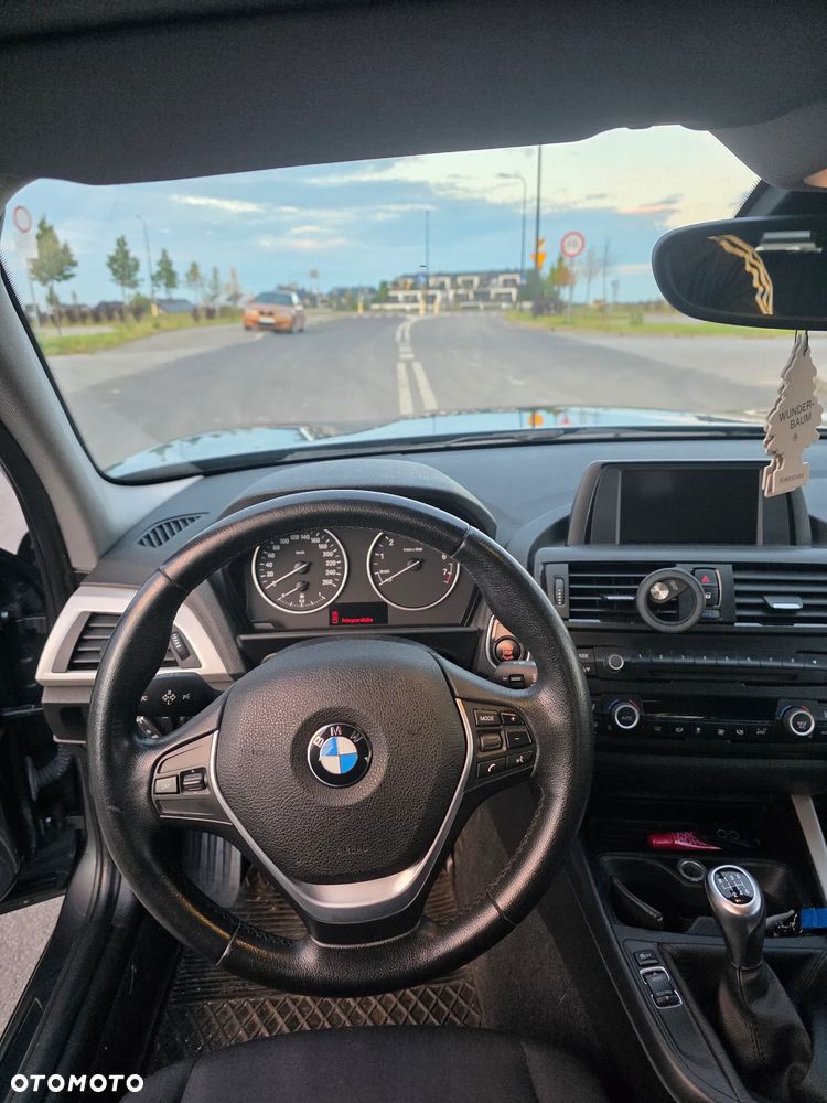 BMW Seria 1 116i - 14