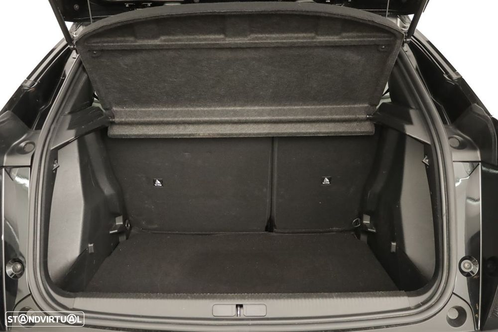 Peugeot 2008 1.2 PureTech Allure EAT8 - 23