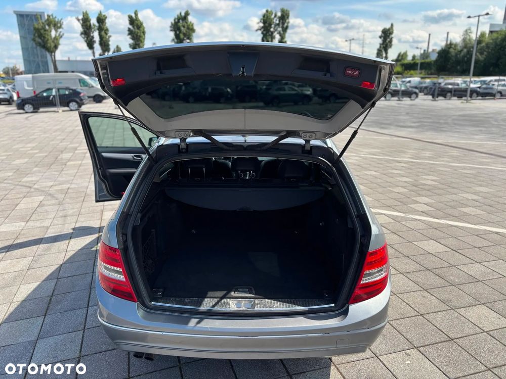 Mercedes-Benz Klasa C 200 CDI DPF (BlueEFFICIENCY) 7G-TRONIC Avantgarde - 6
