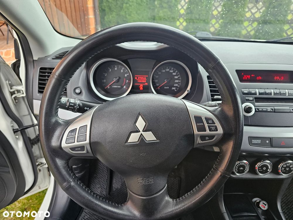 Mitsubishi Lancer 1.8 Invite - 17