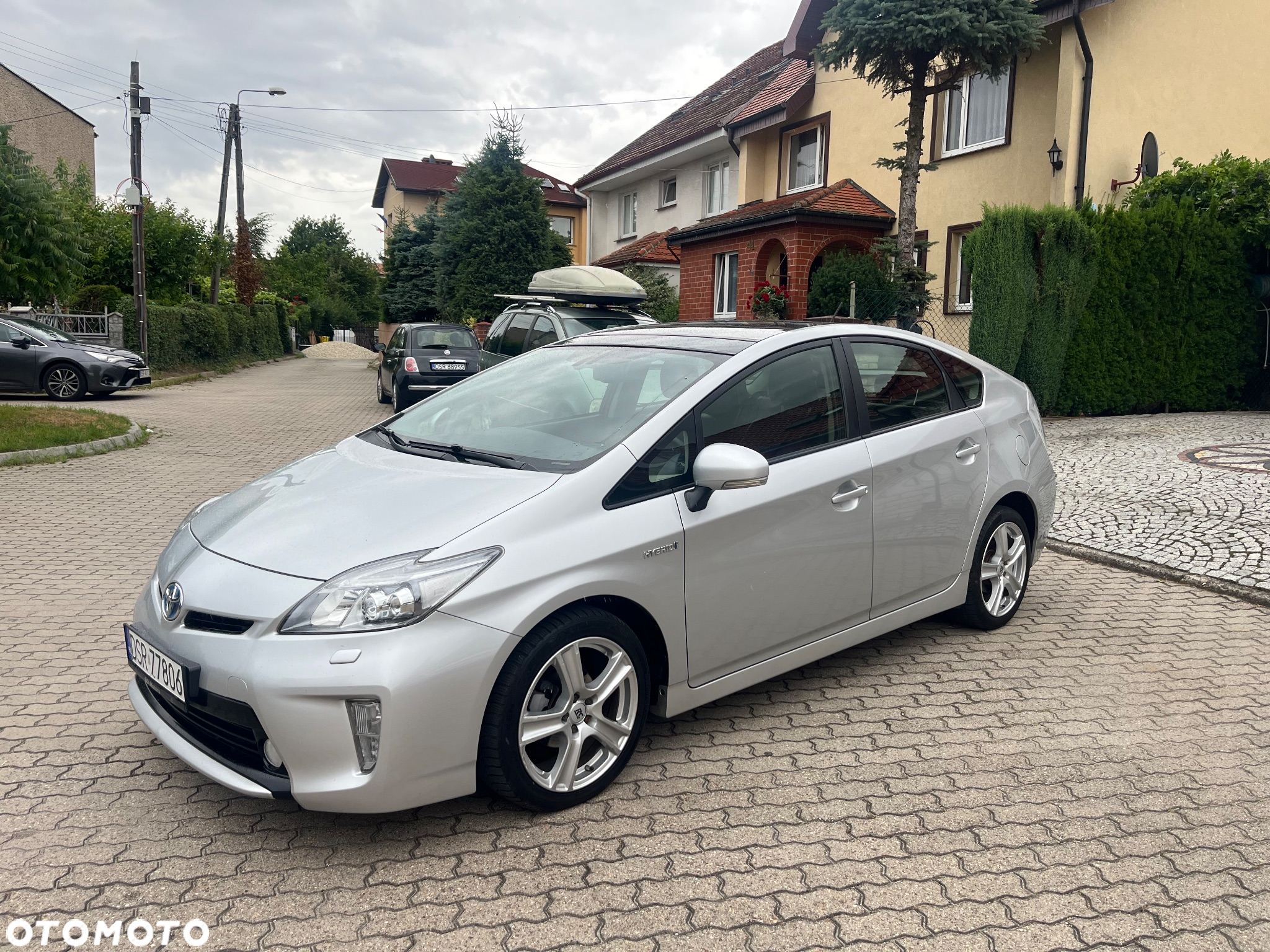 Toyota Prius (Hybrid) Comfort - 2