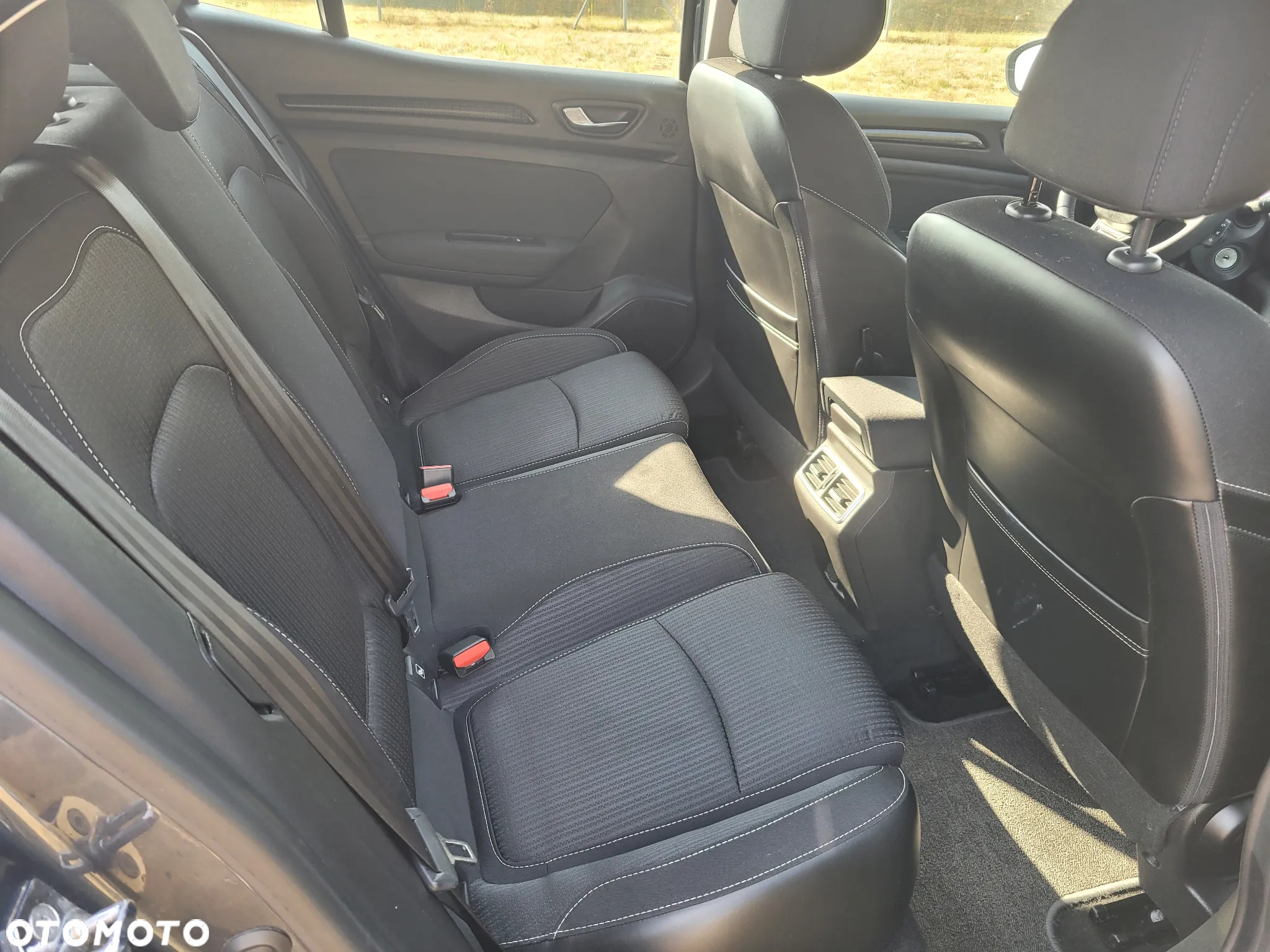 Renault Megane ENERGY TCe 130 BUSINESS - 8