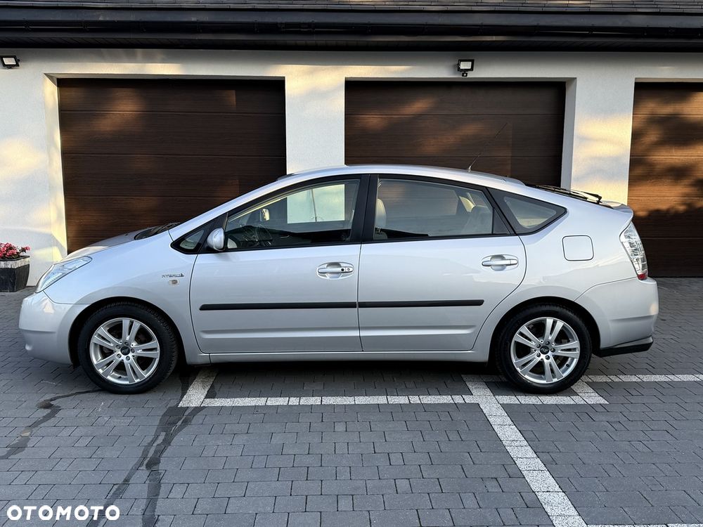 Toyota Prius 1.5 VVT-i Sol - 3