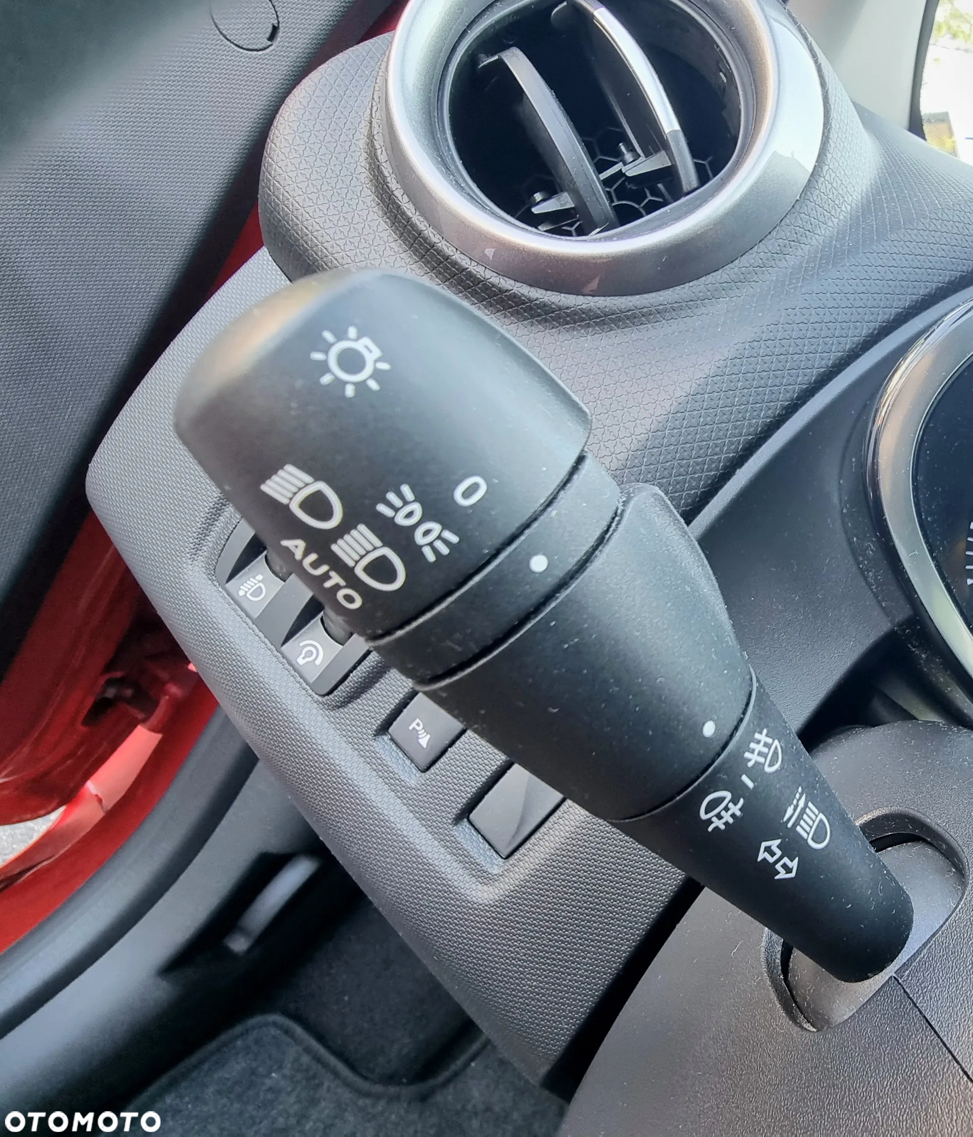 Renault Clio 1.2 16V Limited EU6 - 25
