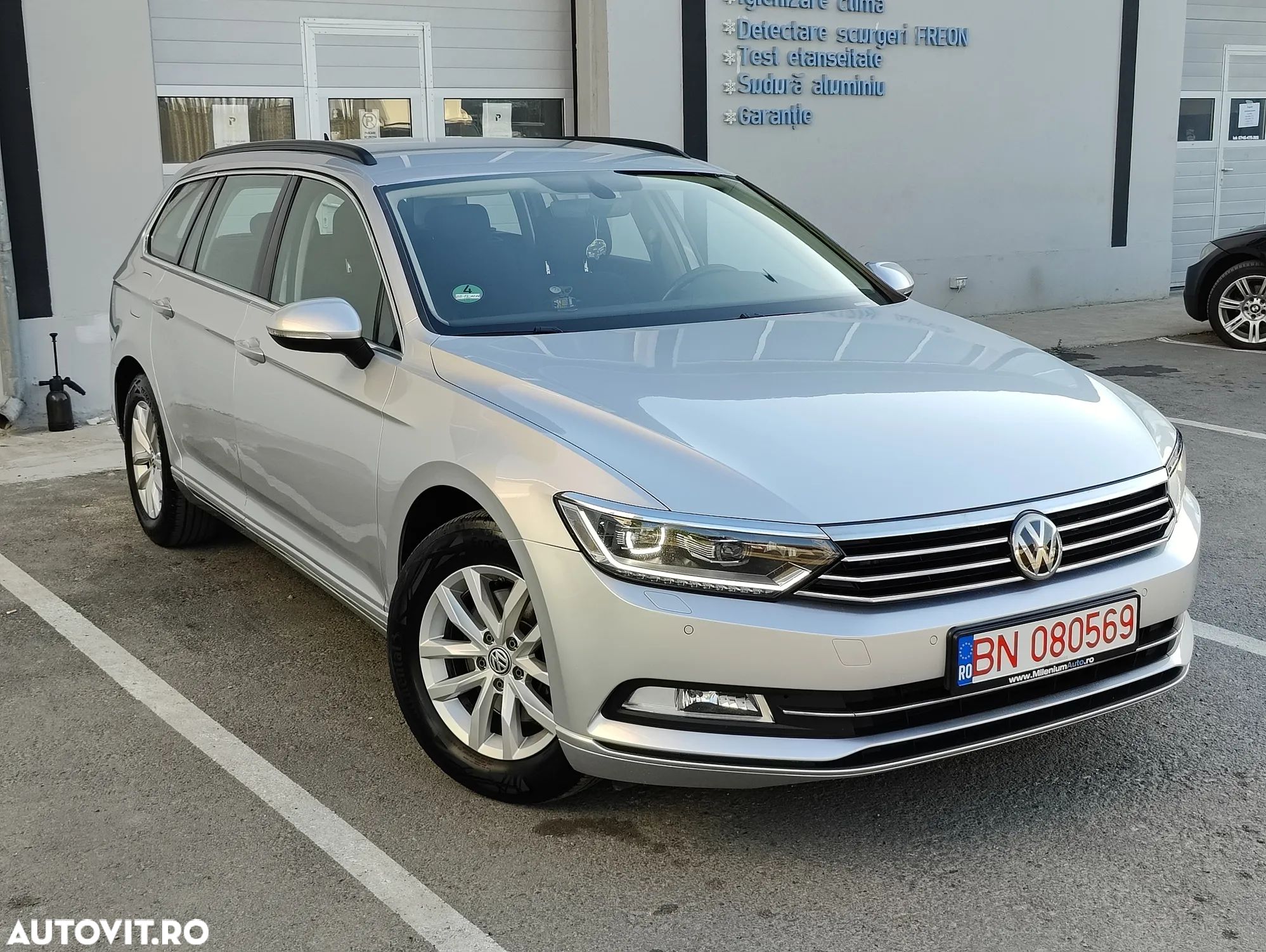 Volkswagen Passat Variant 2.0 TDI DSG (BlueMotion Technology) Comfortline - 1
