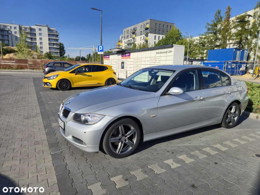 BMW Seria 3 318i - 3