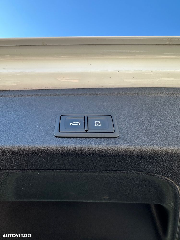 Audi A4 40 TFSI S tronic - 9