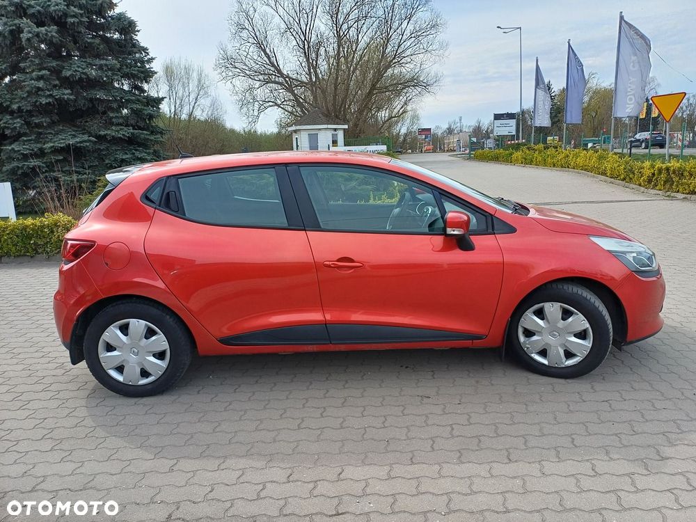 Renault Clio 1.2 16V Authentique - 8