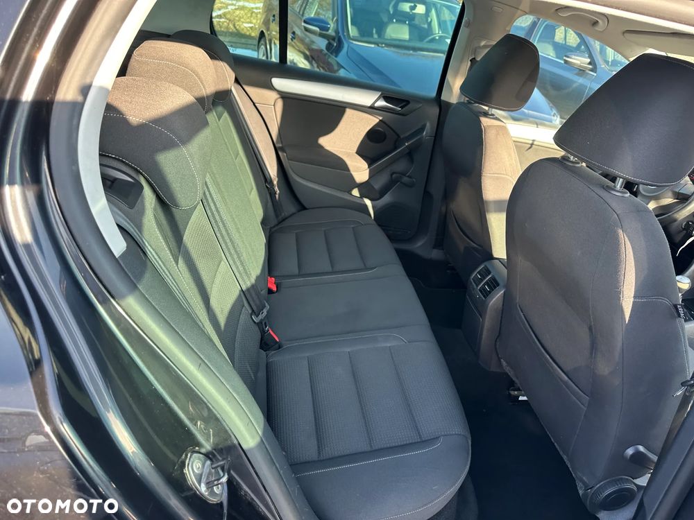 Volkswagen Golf 1.6 TDI DPF BlueMotion - 13