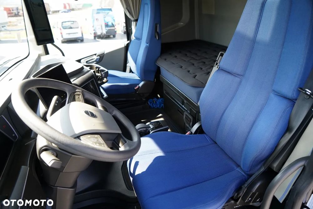 Volvo FH 500 / ZESTAW TANDEM / 120 M3 / PRZEJAZDOWY / I-SAVE / KLIMA POSTOJOWA / OŚ PODNOSZONA SKRĘTNA / ZAWIESIE DO WÓZKA / WECON / 2025 - 27