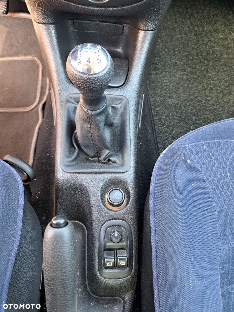 Peugeot 206 - 5