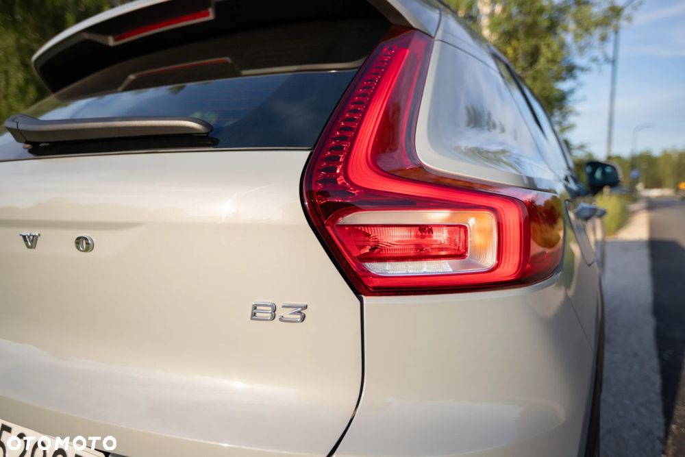 Volvo XC 40 B3 Essential - 13