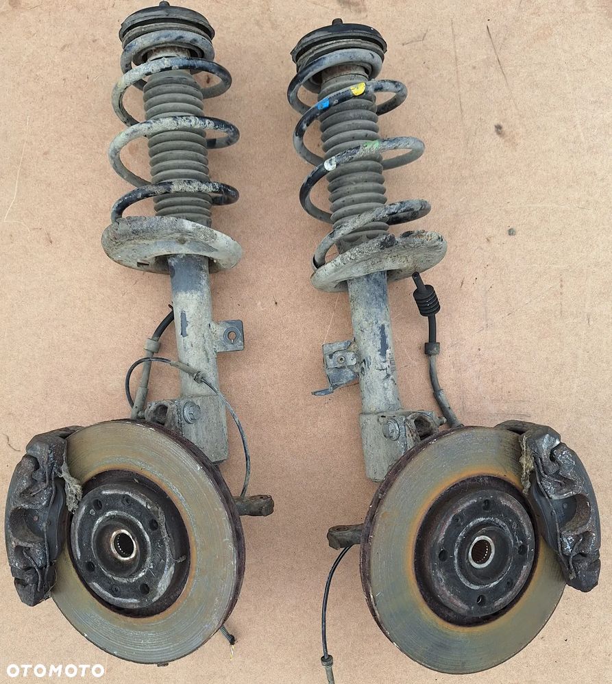 ZWROTNICA ,MCPERSON  PRAWY PRZÓD-PARTNER 08-18 ROK/1,6 HDI - 1