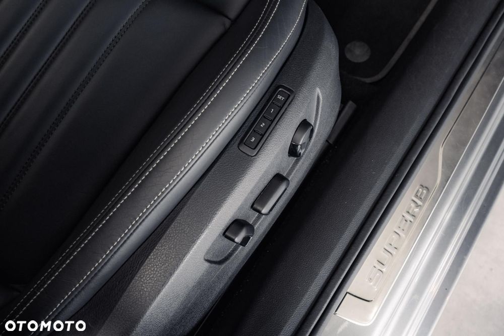 Skoda Superb 1.4 TSI Plug-In Hybrid L&K DSG - 28
