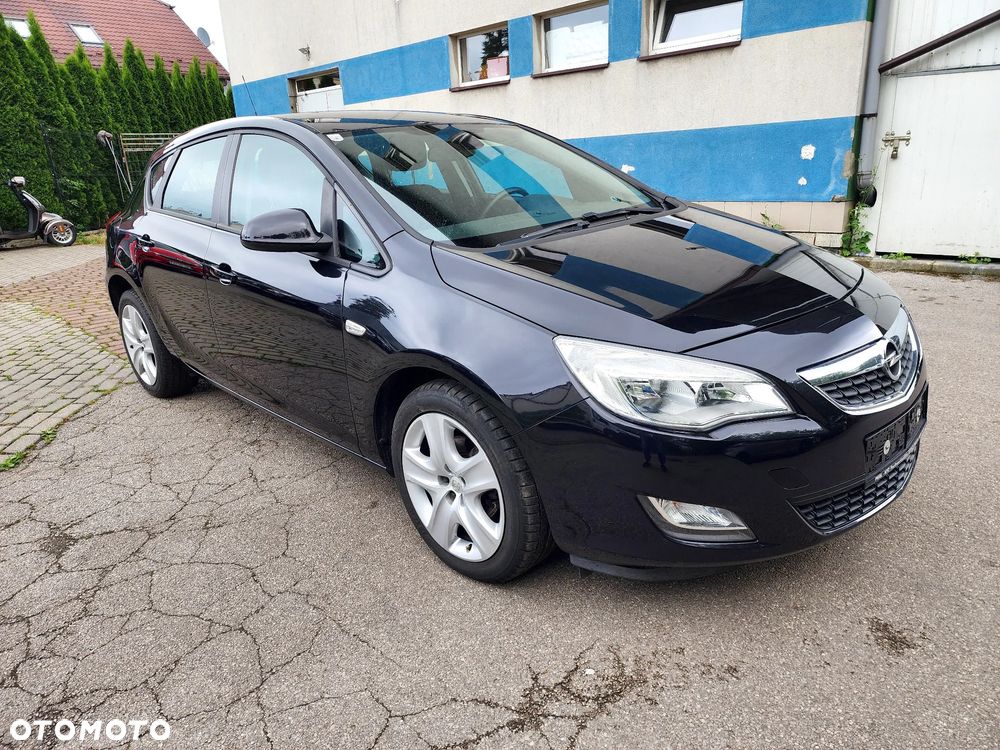 Opel Astra 1.4 Turbo Edition - 1