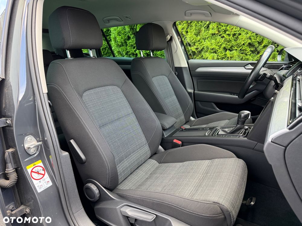 Volkswagen Passat 1.6 TDI SCR DSG Business - 6