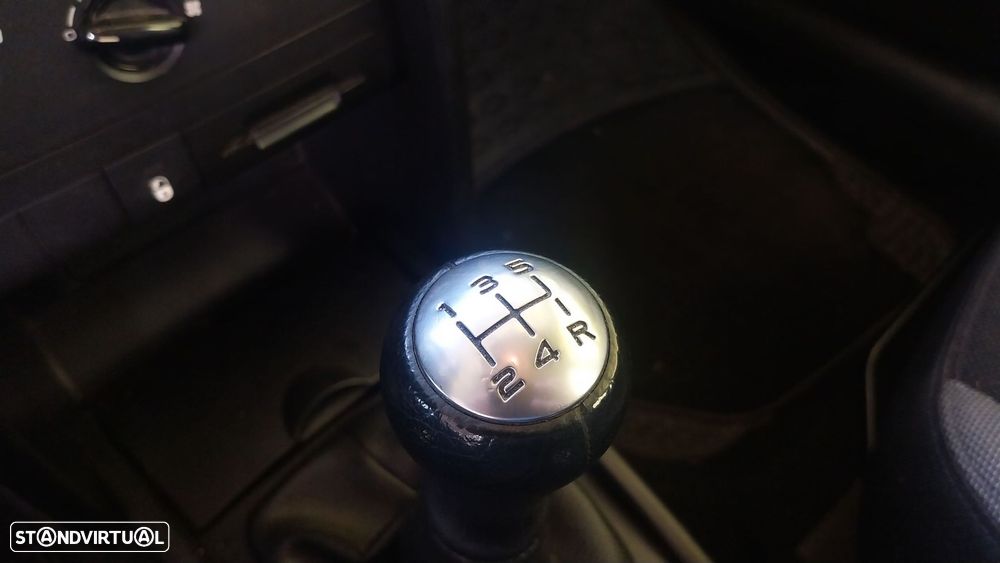 Peugeot 207 1.4 HDi Premium - 10