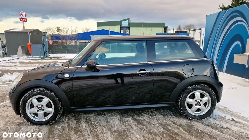 MINI Cooper Standard - 3