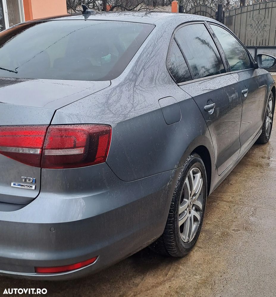 Volkswagen Jetta 2.0 TDI BlueMotion Technologie - 3