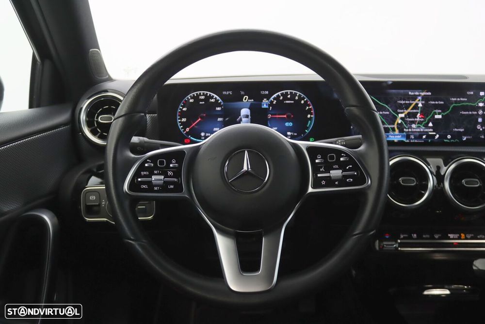 Mercedes-Benz A 250 Limousine - 18