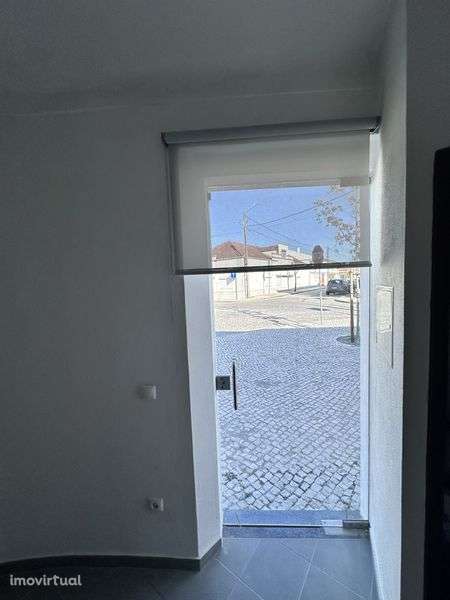 Espaço / Loja para Alugar no Centro de Vendas Novas - Grande imagem: 4/8