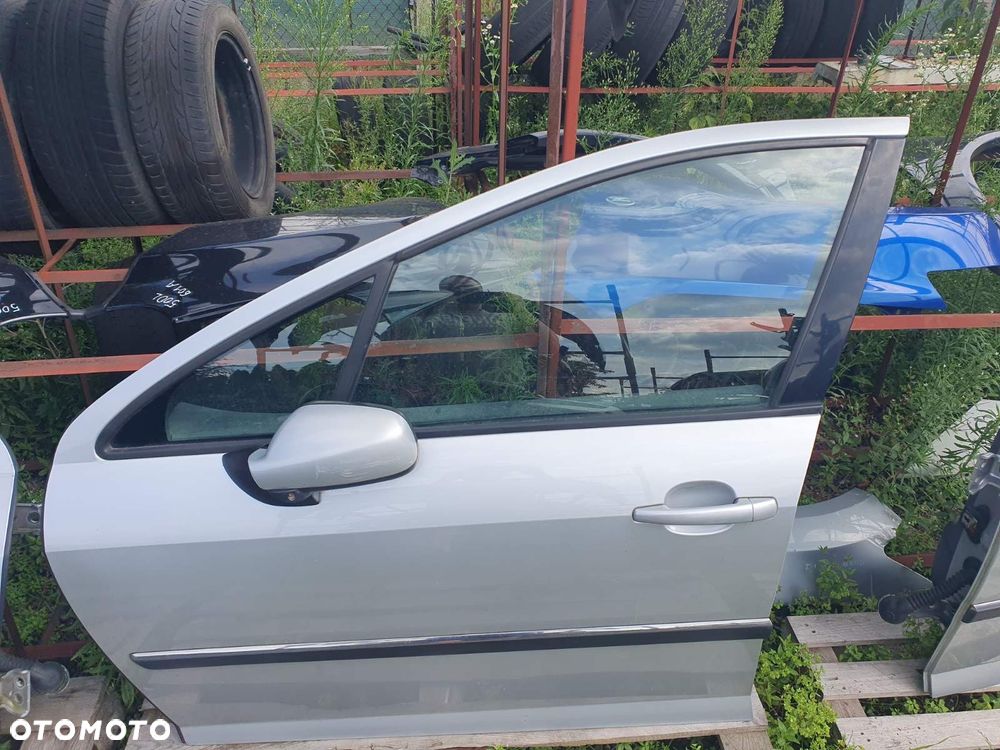 DRZWI LEWE  PRZÓD  PEUGEOT 407  KOD EZRC - 10