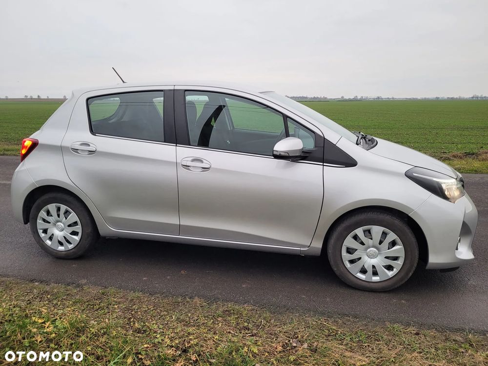 Toyota Yaris 1.0 Premium - 6
