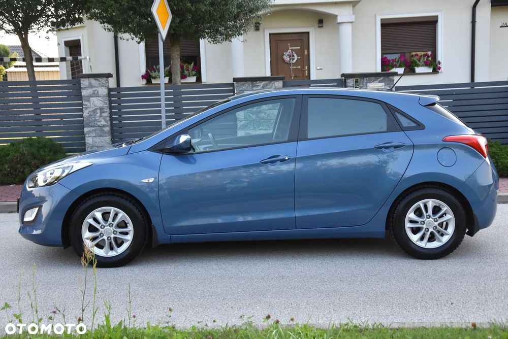 Hyundai i30 blue 1.4 Classic Navigation - 6