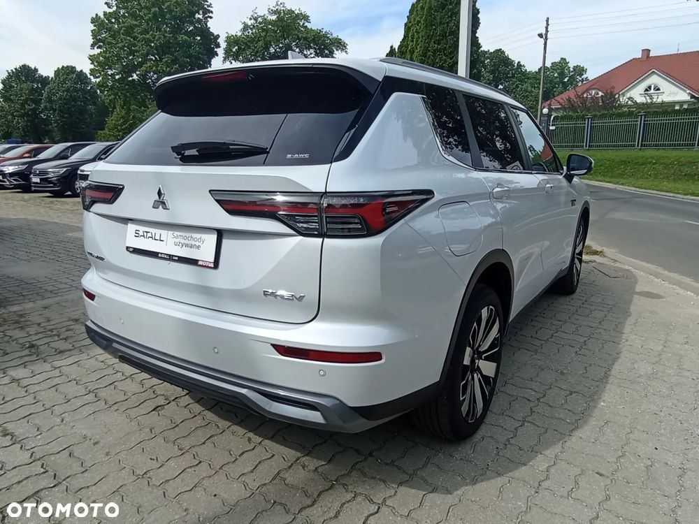 Mitsubishi Outlander Intense - 27
