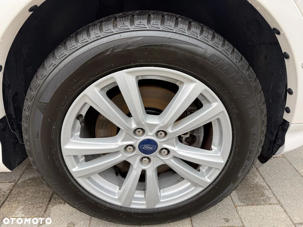 Ford Kuga 1.5 EcoBoost 4x4 Vignale - 12