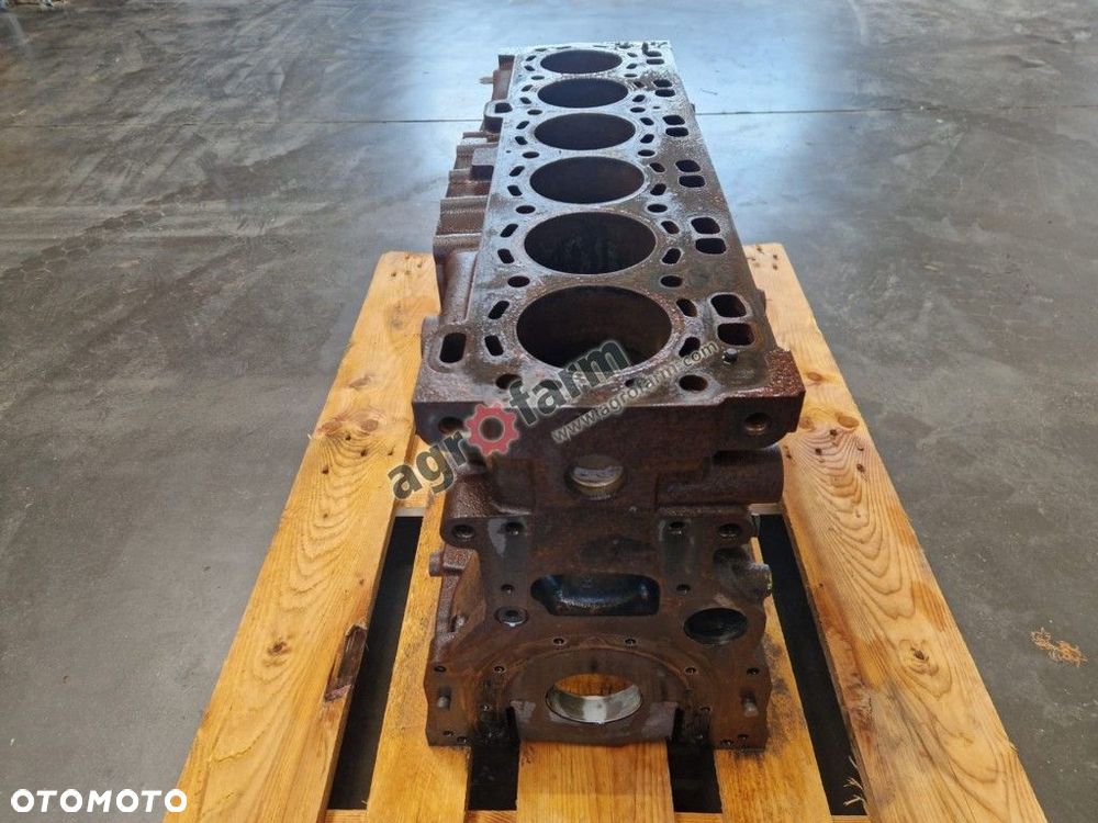Blok silnika Massey Ferguson 7475, 6480, 5475 - 2