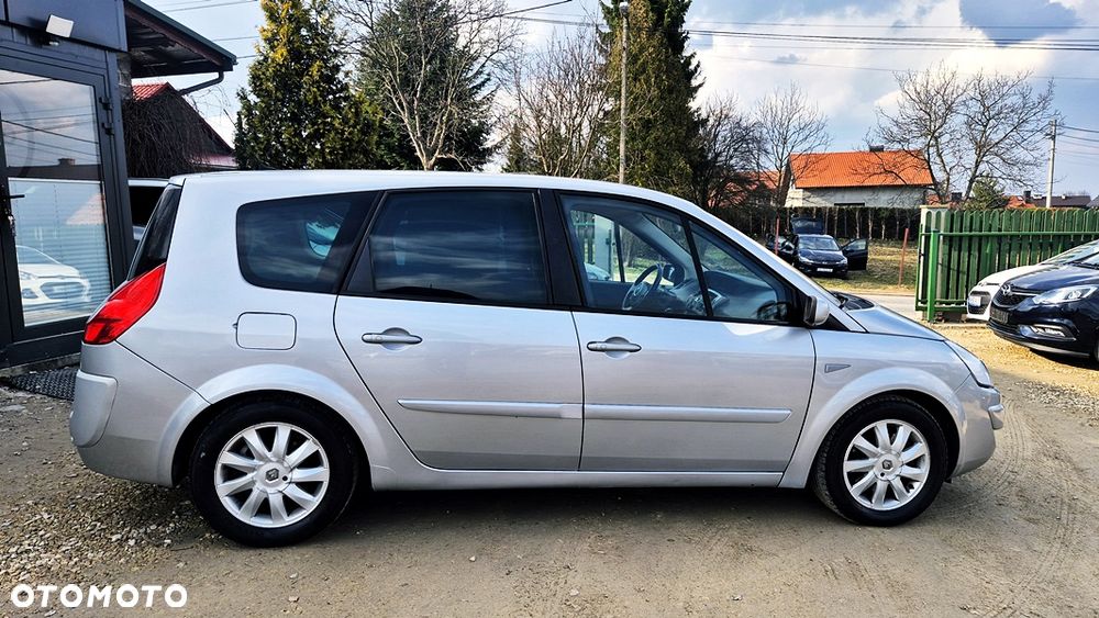 Renault Grand Scenic 2.0 16V Privilege - 12