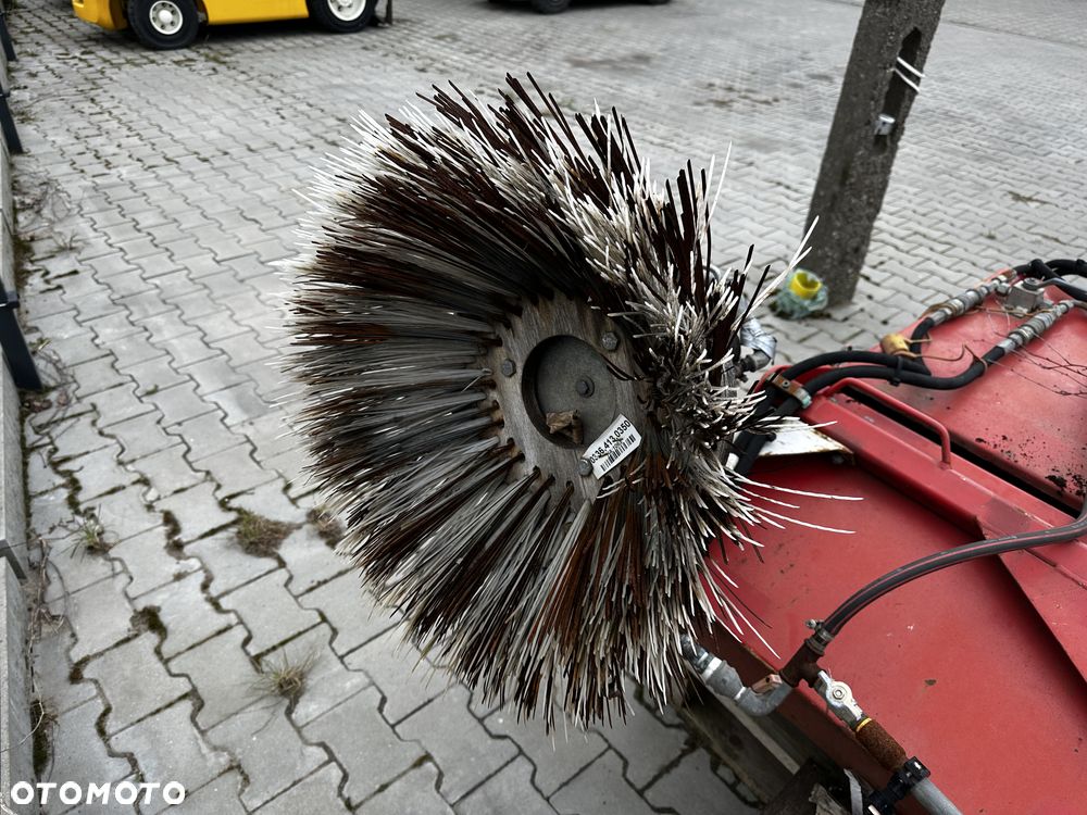 Inny GRUNIG Zamiatarka do placu - 6