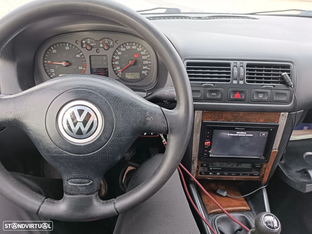 VW Bora 1.9 TDi Highline - 5