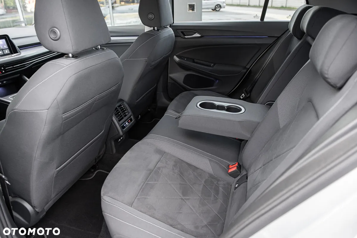 Volkswagen Golf VIII 1.4 TSI Plug-In Hybrid Style DSG - 30