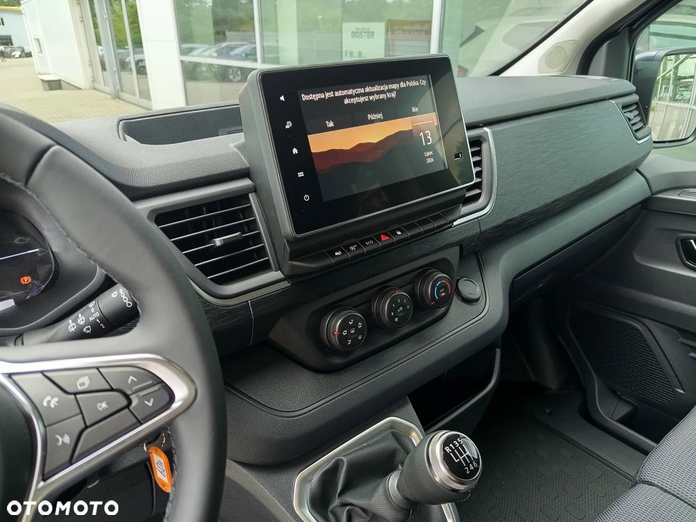 Renault Trafic Grand 2.0 dCi - 11