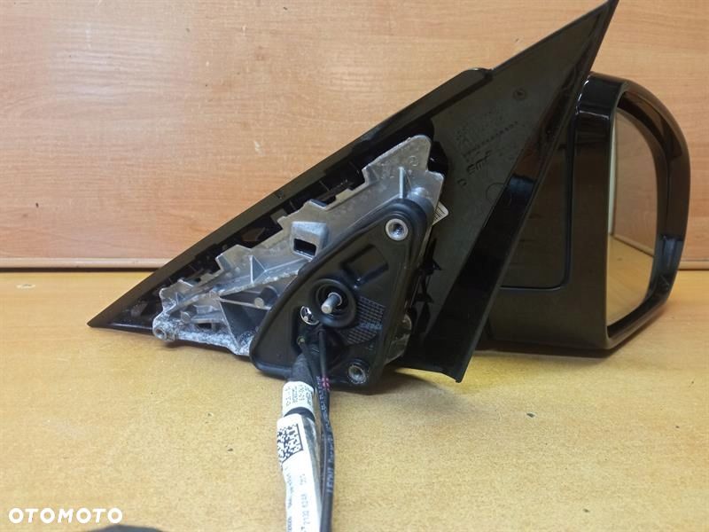 LUSTERKO PRAWE MERCEDES E KLASA W213 182 STREFA - 6