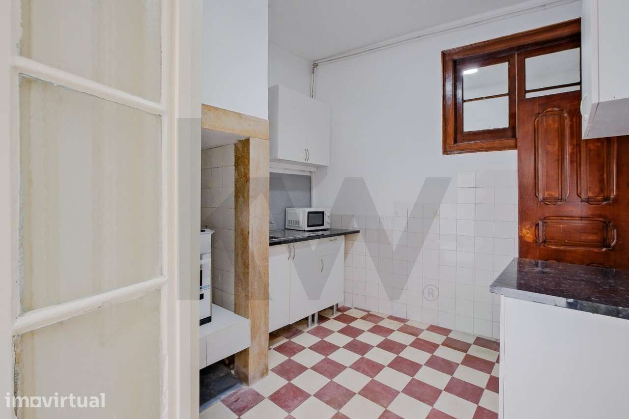 Apartamento T4 Remodelado com Terraço Privativo no Areeiro - Grande imagem: 4/20
