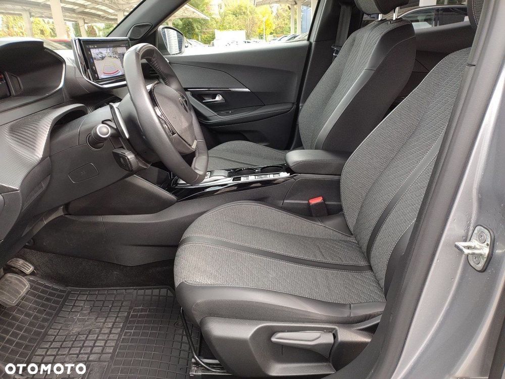 Peugeot 2008 PureTech 130 Allure S&S EAT8 - 9