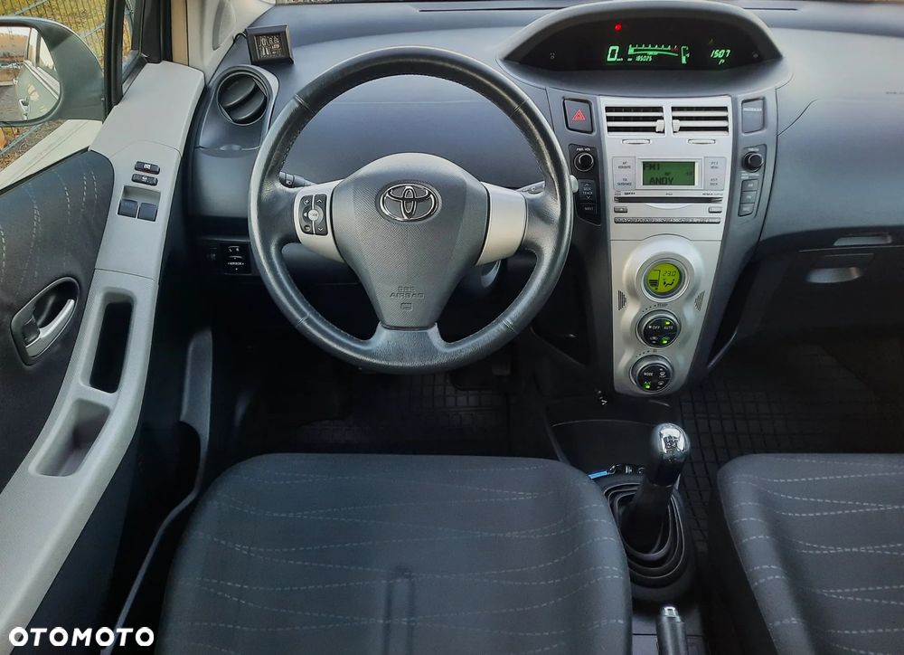 Toyota Yaris 1.3 VVT-i Executive - 7